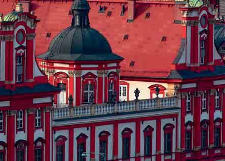 Mittelformat 33 x 31 cm HEIMAT-KALENDER Breslau, die Hauptstadt der alten Heimat Schlesien, begeistert unter anderem mit ihrem schönen Marktplatz und zahlreichen historischen Gebäuden.