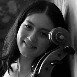 Carola Gloor wurde 1992 in Brugg geboren und nahm bei Guido Steinmann ersten Violoncello-Unterricht.