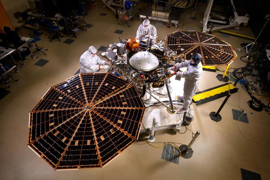 Spacecraft in Landed Configuration (Denver, April 2015)