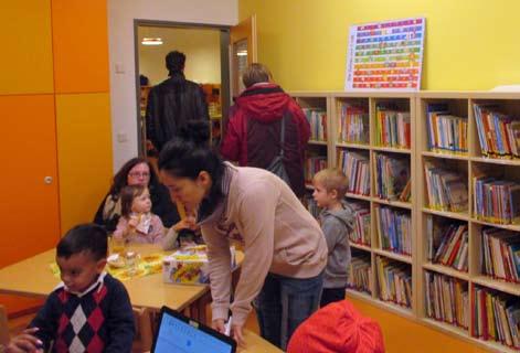 AUS DER GEMEINDE NOAH Der Bücherdschungel im Familienzentrum KunterBund ist eröffnet! Am 21. November 2018 wurde offiziell die Bücherei eröffnet.