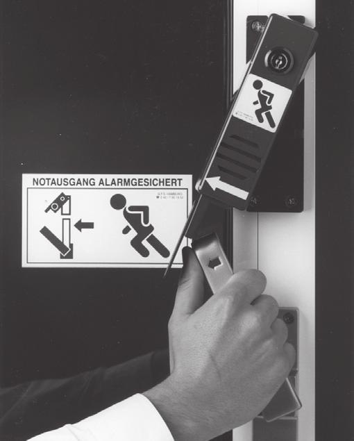 Montage an Türen mit Treibriegeln A. Treibriegel nach links bzw.