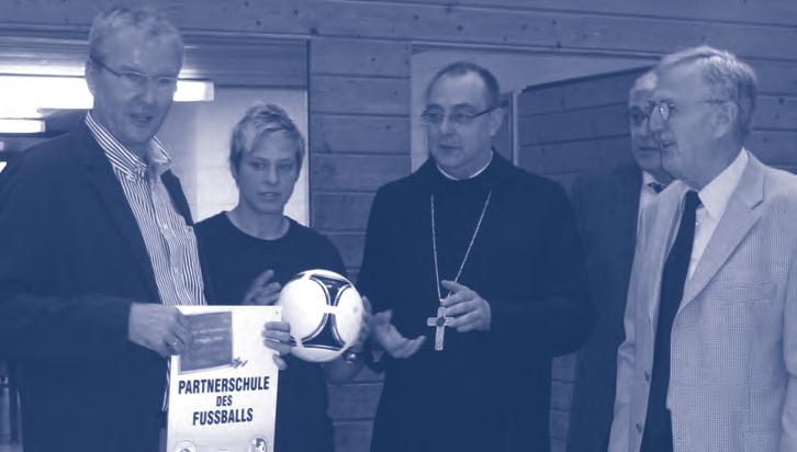 AUFBRUCH SCHULE Gymnasium der Benediktiner Partnerschule des Fußballs Seit dem 29. Juni 2012 darf sich das Gymnasium der Benediktiner offiziell als Partnerschule des Fußballs bezeichnen.
