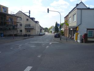 Weitere Ausgleichsparkflächen bestehen in den Seitenstraßen oder im oberen Bereich der Sander Straße Nähe der Ommerbornstraße auf einer
