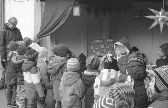 Nr. 01 / 2014 4 Kindergarten- & Schulnachrichten Kindertagesstätte Hummelburg Weihnachtszeit im Kinderhaus Hummelburg und im Hort Auch 2013 gab es in der Weihnachtszeit wieder viele Höhepunkte für
