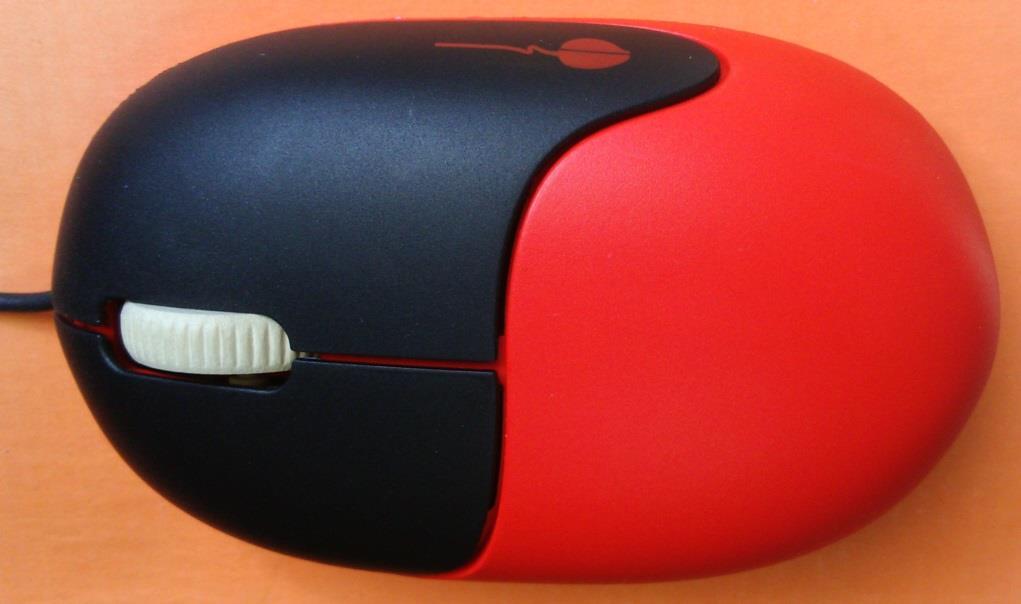 Fertig Wenn alles richtig gemacht wurde und keine Kurzschlüsse gelötet wurden, kann die korrekte Funktion der Maus am PC getestet werden.