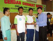 Juni 2011 war ein nationales Schulband Festival in der Stadt Batu, das ca. 150 km östlich von Surabaya liegt.