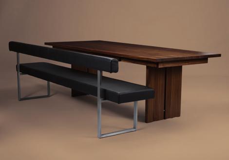 01 I 05 ALIN Ein Tisch, der dem Zeitgeist entspricht, ohne abzuheben. Die neue trendige Tischform ist ausziehbar und lässt sich ideal mit Bänken und verschiedenen Fuss-Gestellen kombinieren.