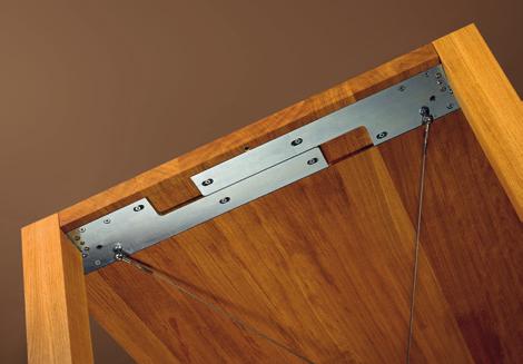 Holz und Edelstahl geschliffen, 80 x 80 und 100 x 100 mm, weitere Ausführungen auf Anfrage Ab 2200 mm Tischlänge, mit Tischverspannung solid Lieferung innerhalb 3-4 Wochen CH-Qualität zu fairen