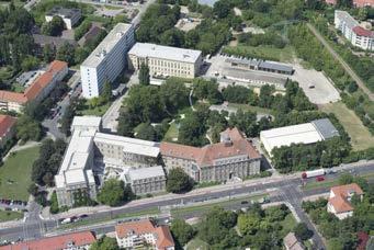 Ab 1950 nutzten Miniterien, die Zollverwaltung der DDR und da Grenzkommando Mitte/Stadtkommandantur da Gebäude. Nach 1989 fanden hier verchiedene Bildungeinrichtungen und die Zollfahndung ihren Platz.