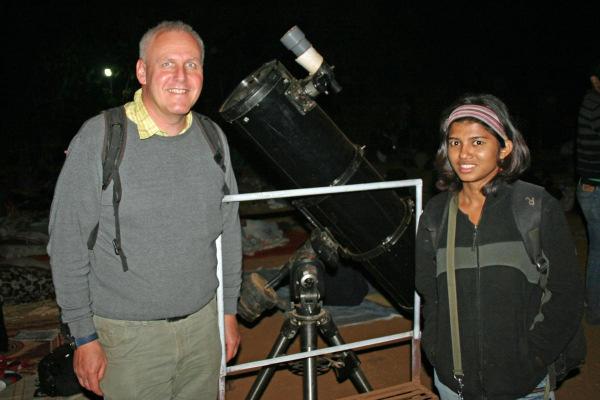 Unter fachkundiger Führung wurden dann die Teleskope erklärt und eine Einführung über die aktuellen Sternbilder und Objekte am frühen Abendhimmel gegeben.