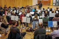 Die 50 Musiker mit ihrer Dirigentin Renate Dirix freuen sich auf viele Zuhörer am Samstag, den 03. November 2018 um 19:30 Uhr in der Haarbachtalhalle, Am Mühlenteich 30.