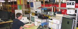 Akkreditiert nach DIN EN ISO/IEC 17025 DKD Vor Ort Kalibrierplätze Multimeter Kalibratoren Isolationsmessgeräte