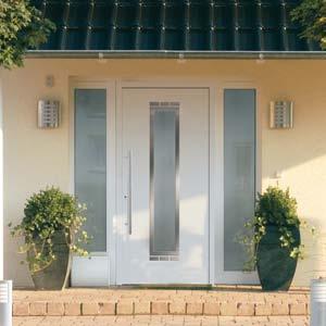 Gleiches sich der optische Eindruck der Haustür je nach gilt für die Farb- und Materialdarstellung der Griffe, Maß Ihrer Haustür und verwendetem Profilsystem sowie deren Anordnung.