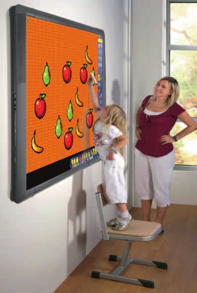 Hängen interaktive Tafeln einfach so an der Wand, sind sie entweder für die Kinder zu hoch oder für Sie als Erzieher zu niedrig.
