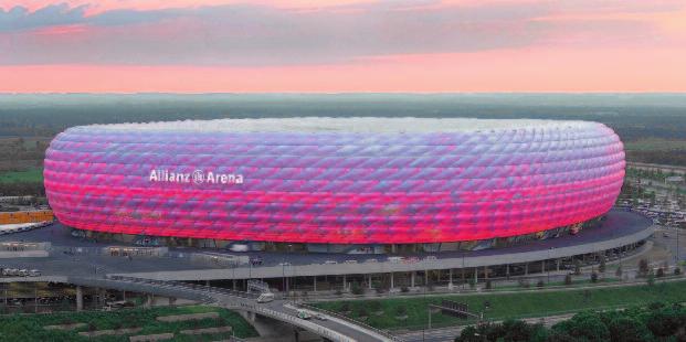 Allianz Arena München (Foto: Christoph von Haussen, Weilheim a. d. Teck) Innovativ und zukunftsweisend aktuelle Entwicklungen im Stahlleichtbau Dr.-Ing.