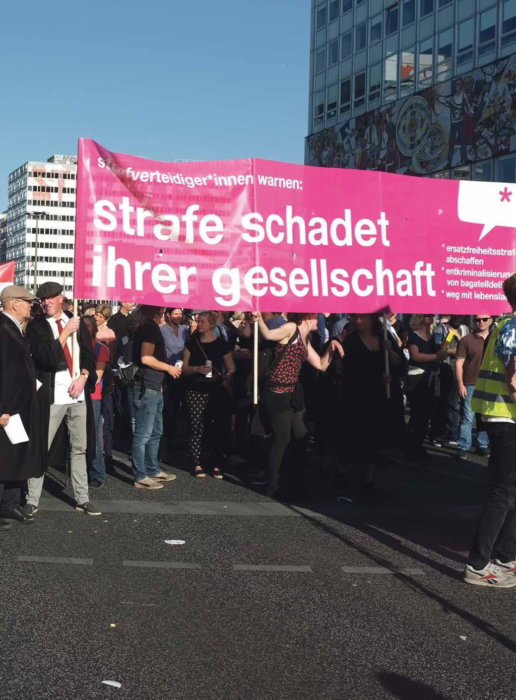 Stefan Conen Bild: Anwält*innenblock der Demonstration #unteilbar. Am 13. Oktober 2018 fand in Berlin die Demonstration #unteilbar statt, an der bis zu 240.000 Menschen teilnahmen.