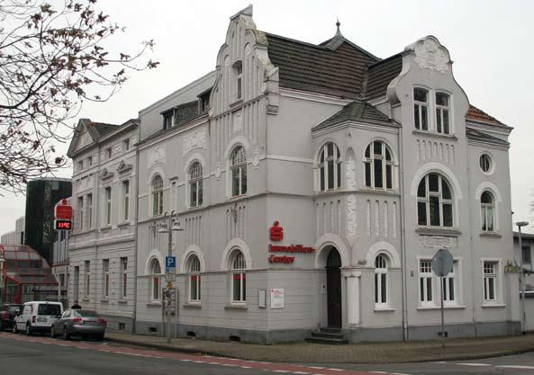 Das Gebäude an der Rheinberger Straße, direkt neben dem alten Rheinkamper Rathaus, ist für die 27 Mitarbeiter der AWO Zentrale viel zu klein geworden.