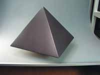 unsere Pyramiden-/ Herzurnen aus Keramik «Motiv 4 Pfötchen» 5025-27 Zum Anbringen auf