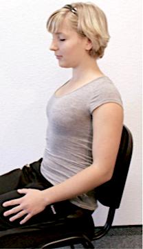 Selbstlernheft PMR 13 3. Muskelgruppe: Brust und Bauch Brust Nehmen Sie eine bequeme Körperhaltung ein. Es geht nun um die Anspannung Ihrer Brust. Dazu müssen Sie sich auf ihren Atem konzentrieren.