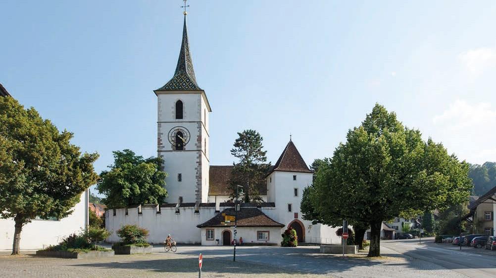 Arbogast-Kirche Durch die guten Verkehrsanbindungen ist die Stadt Basel wie auch das ländliche Baselbiet mit privaten und auch öffentlichen