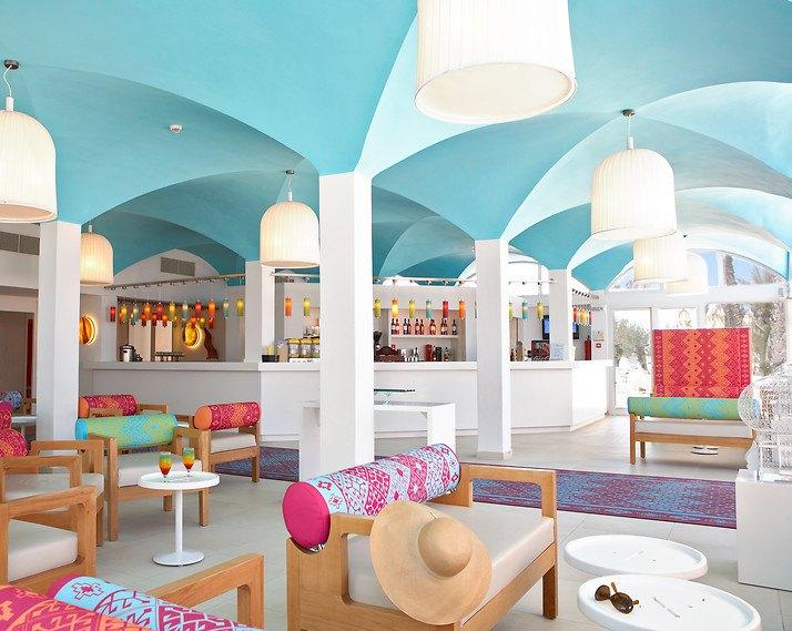 Restaurants & Bars Restaurants Le Calypso Bars Le Sherazade 43 Plätze innen 36 Plätze aussen Dieses herrliche Restaurant in Meeresfront