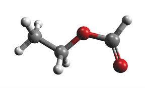 1 Grundbegriffe Alle Materialien, also Gase, Flüssigkeiten und feste Körper bestehen aus Molekülen oder Atomen. Moleküle sind verbundene Atome. Die Art der Atome und ggf.