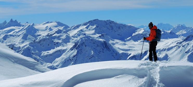 Leserreise Transa: Skitouren und Freeriden im Val d Anniviers Tourenspass mit Luxus-Ferienwohnung, Grimentz Gäbe es einen Designer für Skiberge, er hätte sie gemacht wie die Gipfel um Grimentz im