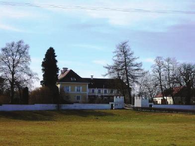 Lage Fahrenzhausen/OT Jarzt liegt im Landkreis Freising an der nördlichen Grenze zur Landeshauptstadt München und zum Landkreis Dachau.