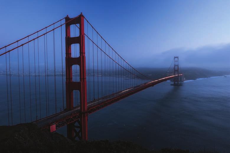 ISO 200 1/125 s f/ 8 29 mm ABBILDUNG 3.8 Das Licht des späten Nachmittags strahlt die Golden Gate Bridge an.