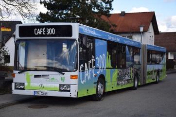 Rückblick und Ausblick Der Bus Café 300 Intensive und beeindruckende Begegnungen Seit Ende März bis in den Dezember hinein war Café 300 im Einsatz - insgesamt fast 40 Mal!