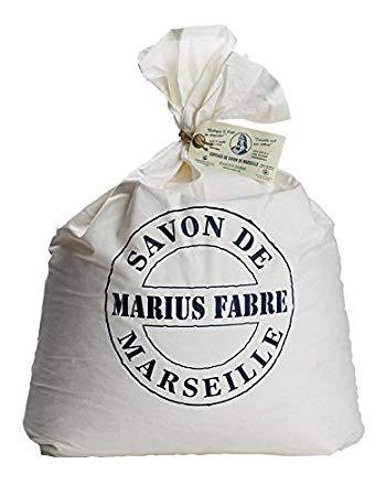 Wäscheprodukte Marseille Seifenflocken Die Seifenflocken bestehen zu 100 Prozent aus rein pflanzlicher Marseiller Kernseife und eignen sich hervorragend als traditionelles Waschmittel, sowohl für die