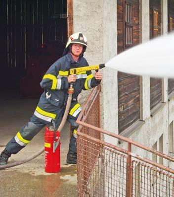 Wasser marsch! Die Teilnahme an Leistungsbewerben (Bezirk, Abschnitt) ist für jeden Feuerwehrkameraden ein besonderer Ausbildungsschwerpunkt und spornt zusätzlich zu persönlichen Höchstleistungen an.