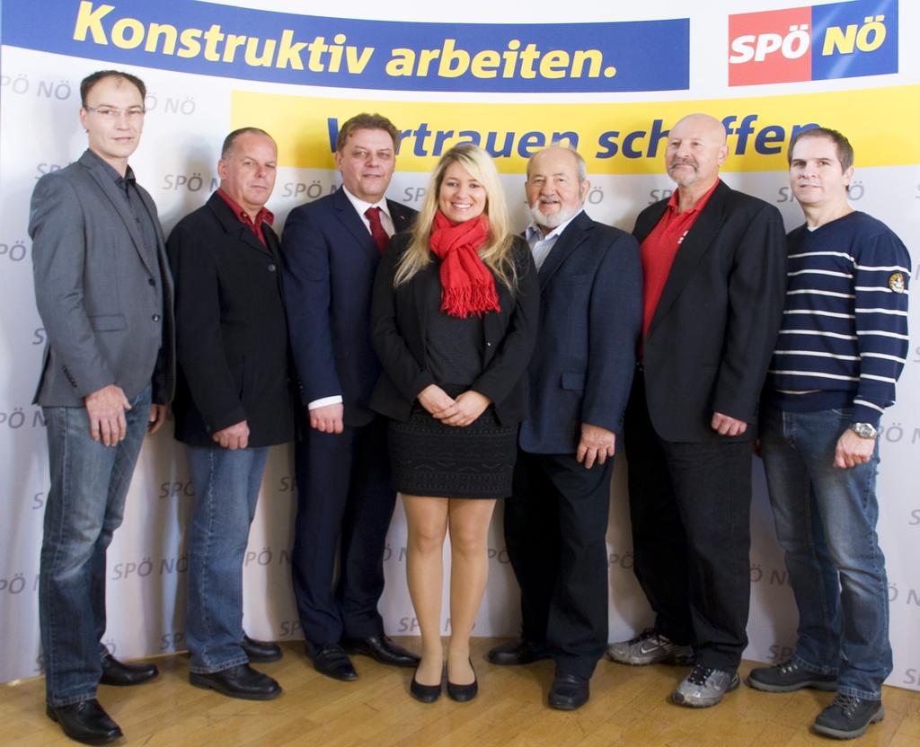 SPÖ Wasenbruck stellt 2 Gemeinderäte: & Alfred Niessl! ist neuer Ortsvorsteher! NEUR GEMEINDERAT GEWÄHLT! WASENBRUCK AKTUELL UNSER EINSATZ FÜR WASENBRUCK Www.mannersdorf.spoe.