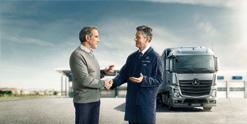 Das Rundum-Sorglos-Paket von FleetBoard Transportmanagementdienste für effiziente Auftragsabwicklung Fahrzeugmanagementdienste für reduzierten Kraftstoffverbrauch und Verschleiß