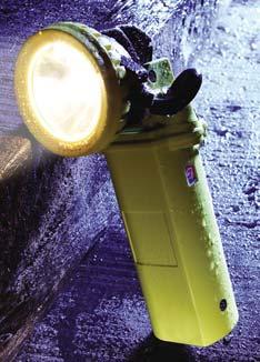 L2000 Zur Sichtprüfung wird neben dem Kanalspiegel ein lichtstarker Handscheinwerfer benötigt. Unsere explosionsgeschützte Leuchte ist mit einem leistungsstarken Akku ausgerüstet.