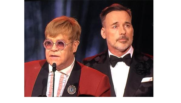 legendären AIDS Foundation s 26th Annual Oscar Party 2018. Ca. 6 Millionen Dollar konnten an diesem Abend gesammelt werden.
