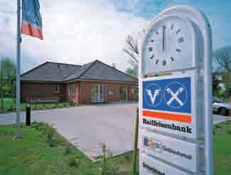 » Raiffeisenbank Südtondern-Bredstedt/Land eg» 1996 Aus- und Umbau des Geschäftsstellennetzes Um sich nach der Fusion dem verstärktem Wettbewerb aus der Stärke heraus zu stellen, wurde das gesamte