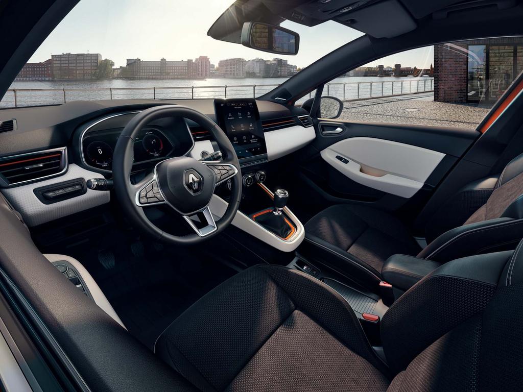 Neuer Renault CLIO mit spektakulär umgestaltetem Interieur Dank der hochwertigen Materialien und der sorgfältigen Verarbeitung werden Sie