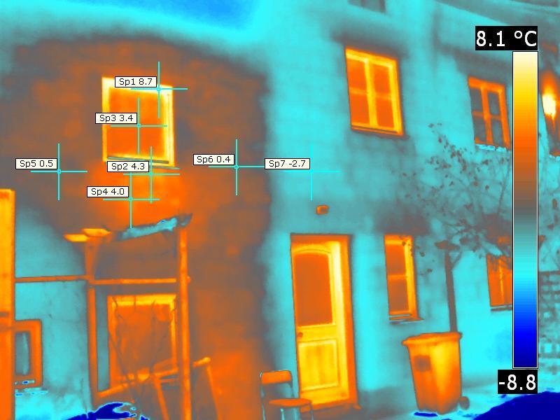 09 V. Thermographie Thermographieaufnahmen sind ein erster wichtiger Schritt, um die Energieeffizienz eines Gebäudes zu prüfen und vorhandene