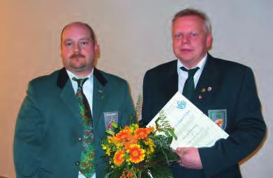 Mit der goldenen Verdienstnadel des Schützenkreises Hamm zeichnete der Vorsitzende die Vorstandsmitglieder Reinhard Wenning, Friedhelm Wieland und Heinz-Dieter Reckhemke aus.
