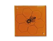 Anwendungshinweise und Dosierung: Bei jedem Öffnen der Kästen Bienen und Waben mit Bienen FIT unverdünnt fein besprühen.