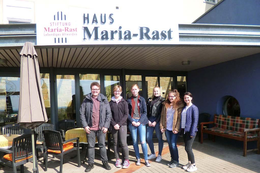 Lebendiges Altwerden 7 Jugendliche hospitieren in der Altenpflege Projekt Szenenwechsel im Haus Maria-Rast In den Osterferien soziale Arbeit erleben das wollten sechs