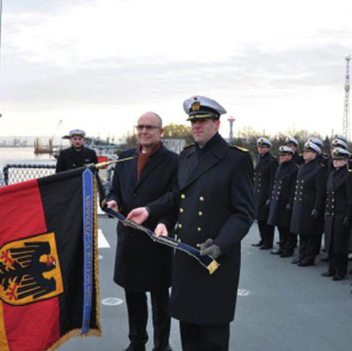 Ministerpräsident verleiht Fahnenband an Fregatte Mecklenburg-Vorpommern! Ministerpräsident Erwin Sellering (SPD) verlieh am 7.