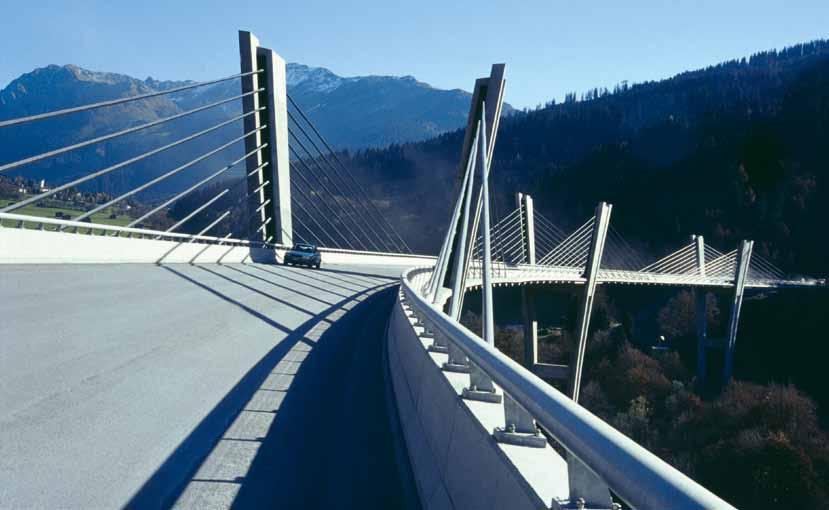 Christian Menn gilt als der bedeutendste Schweizer Brückenbauer der Gegenwart. Mit seinen inzwischen 85 Lebensjahren verfügt er über 55 Jahre Brückenbauerfahrung.