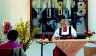 An jedem letzten Samstag im Monat laden Anneliese Perkuhn und Hildegard Sewald ab 14:30 Uhr ein zu einem gemütlichen Nachmittag in Allmannshausen in der Seeburgstraße 32 bei Kaffee und Kuchen, zum