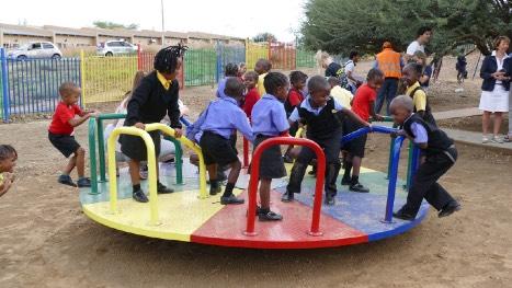 Darüberhinaus soll er auch den Schulen in der Umgebung zur freien Nutzung zur Verfügung stehen und den Volontären einen Platz bieten, an dem sie gemeinsam mit den Kindern spielen