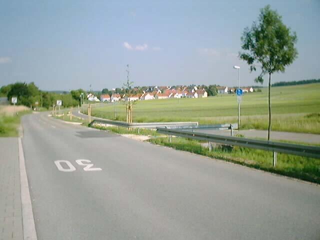 50 km/h, 30-Zone) Radwegebenutzungspflicht 3 26.