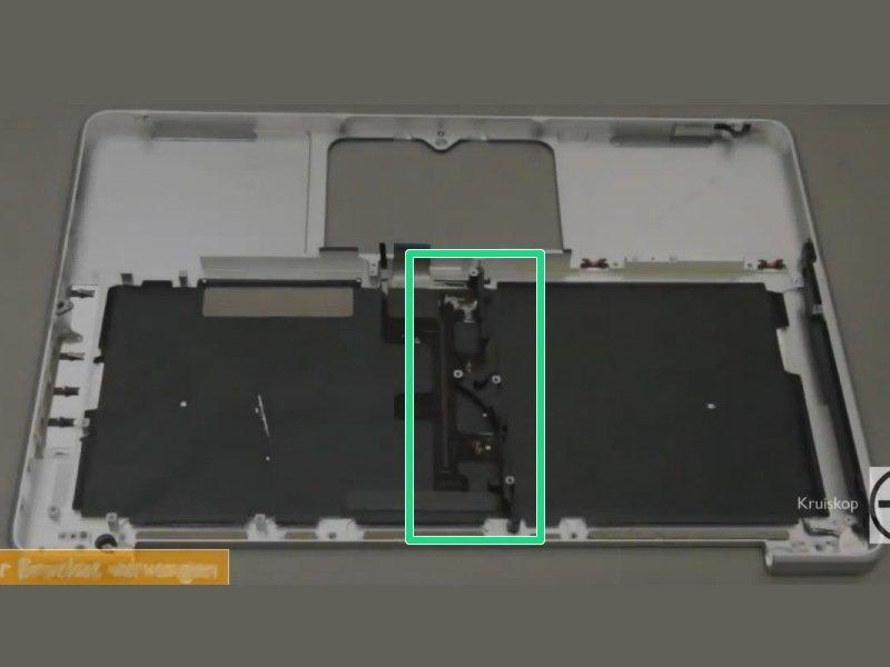 Entferne die 10 mm #00 Kreuzschlitzschraube Entferne die 5 mm #00 Kreuzschlitzschraube Entferne die