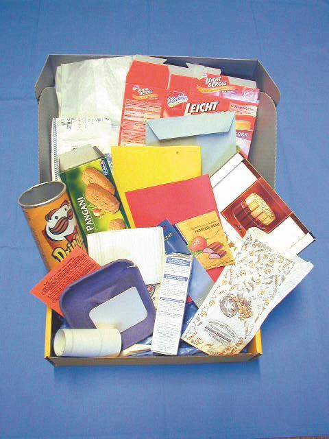 Papierverpackungen - Presskartons - Wellpappe - durchgefärbte Papiere Schachteln aus Karton und Wellpappe Zucker-, Futter- und Zementsäcke durchgefärbte Kuverts (orange, blau,.