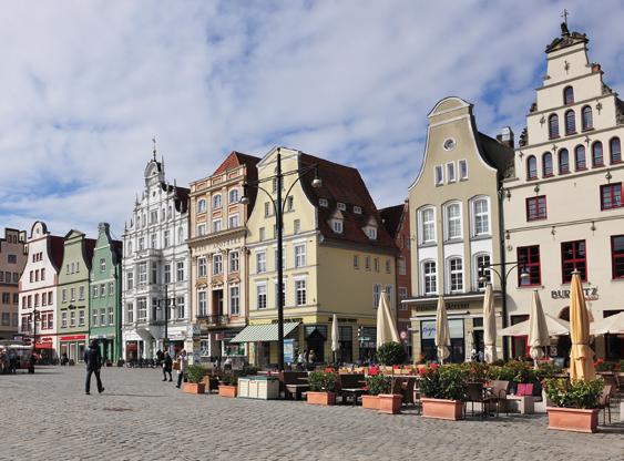 Inklusion in Rostock Bei dem Projekt: Kommune Inklusiv machen 5 Städte mit. Rostock ist 1 Stadt davon. Seit dem Jahr 2013 gibt es in Mecklenburg-Vorpommern einen Plan zur UN-BRK.